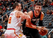 雷火电竞主播-开拓者掀翻老鹰科里森绝杀