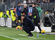 雷火电竞网址-包含尤文图斯队球员面对困境表现坚定的词条