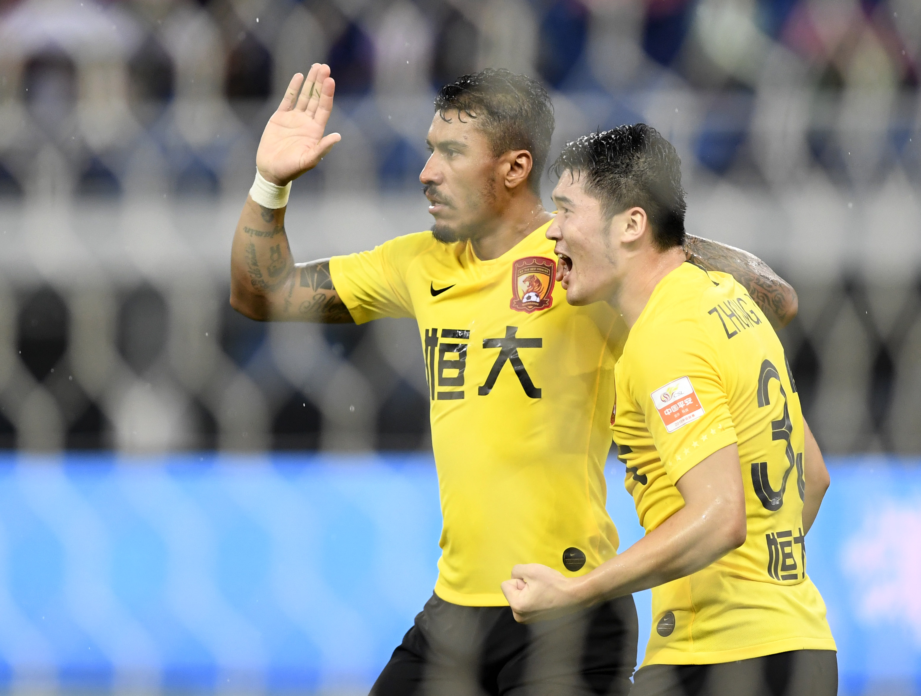 广州恒大主场获胜，稳固领先优势的简单介绍